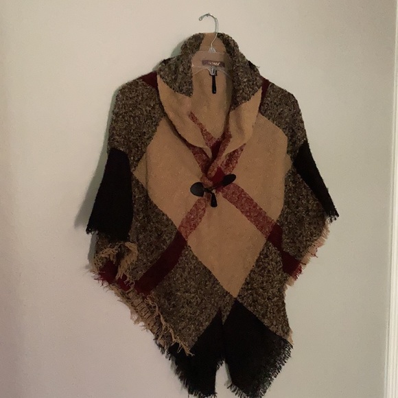 NWOT cape - Picture 3 of 8